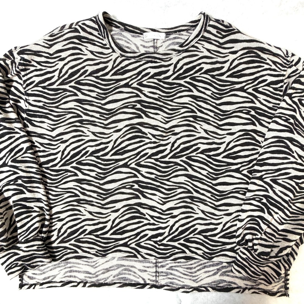 FSL Apparel Zebra Print Knit Top Large Black & White Animal Print Lightweight